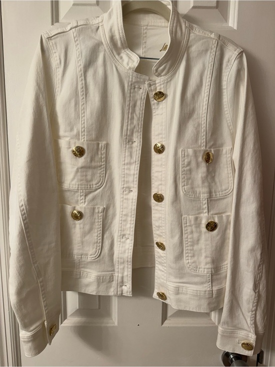 Lilly Pulitzer Jackets & Blazers - Lilly Pulitzer White Jean Jacket with Gold Buttons